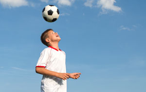 thesoccertraining-blogimg-how-to-juggle-the-soccer-ball-on-your-head
